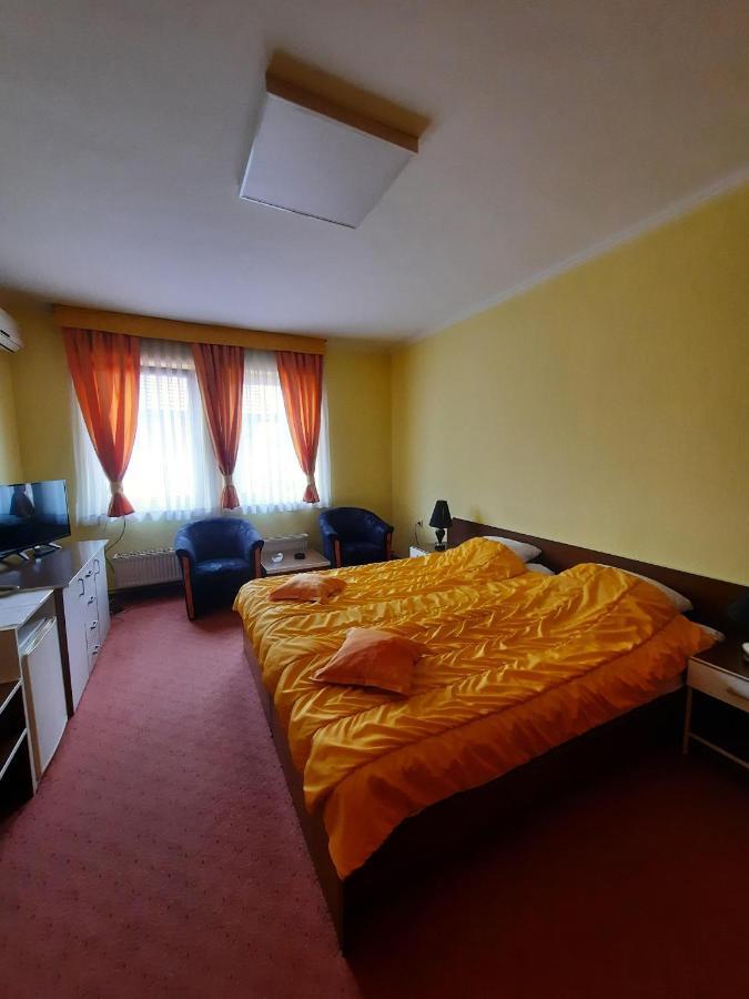 Motel Tiron Kakanj Exterior photo